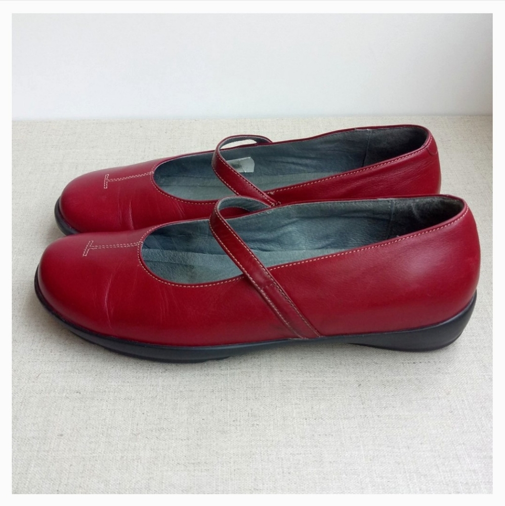 Naot Women EU 37 Red Leather Mary Jane's Shoes